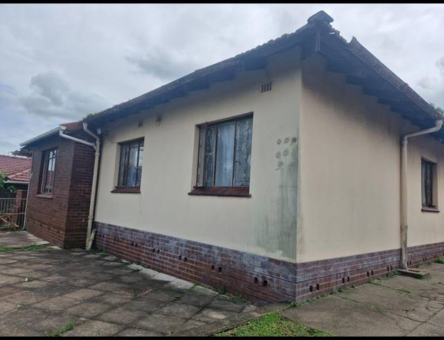 3 BEDROOM HOUSE FOR SALE IN SEA VIEW